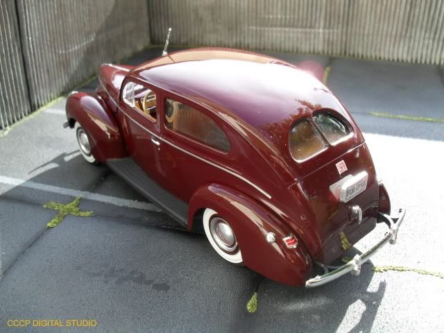 1940FordTudor006copy.jpg