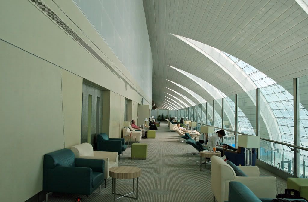 http://i561.photobucket.com/albums/ss57/vivekman777/DXB-BOM%20EK%20Business/P19.jpg