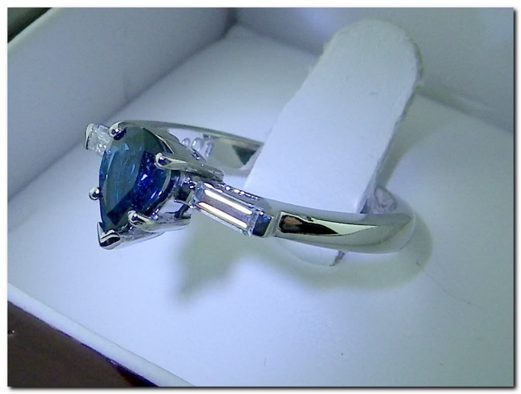 pearsapphire18k.jpg picture by eleganceusa