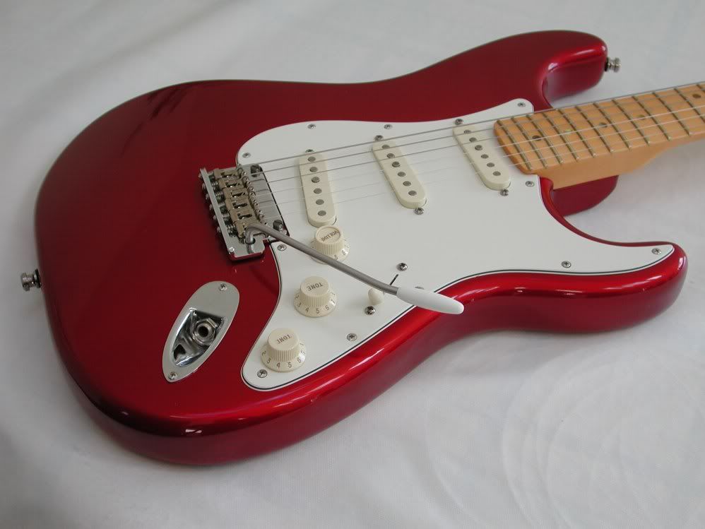 Pic request, pickguard/control materials parchment/aged, etc Fender
